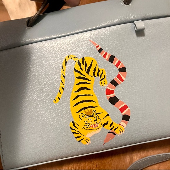 🆕 🌀 min & mon • blue Vali Crossbody with hand painted tiger 🐅 & snake 🐍 - Picture 2 of 15